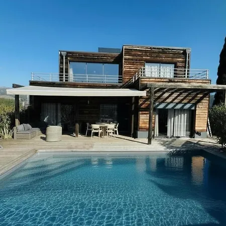 Avec Piscine Chauffee Toit-terrasse Et Clim Proche Pinarellu
